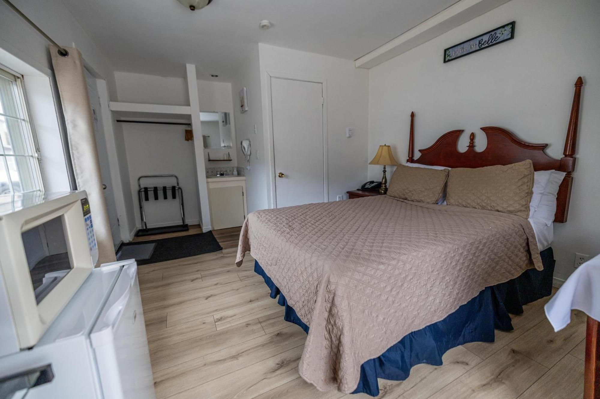 Motel Deblois Sainte-Anne-de-Beaupré Zewnętrze zdjęcie