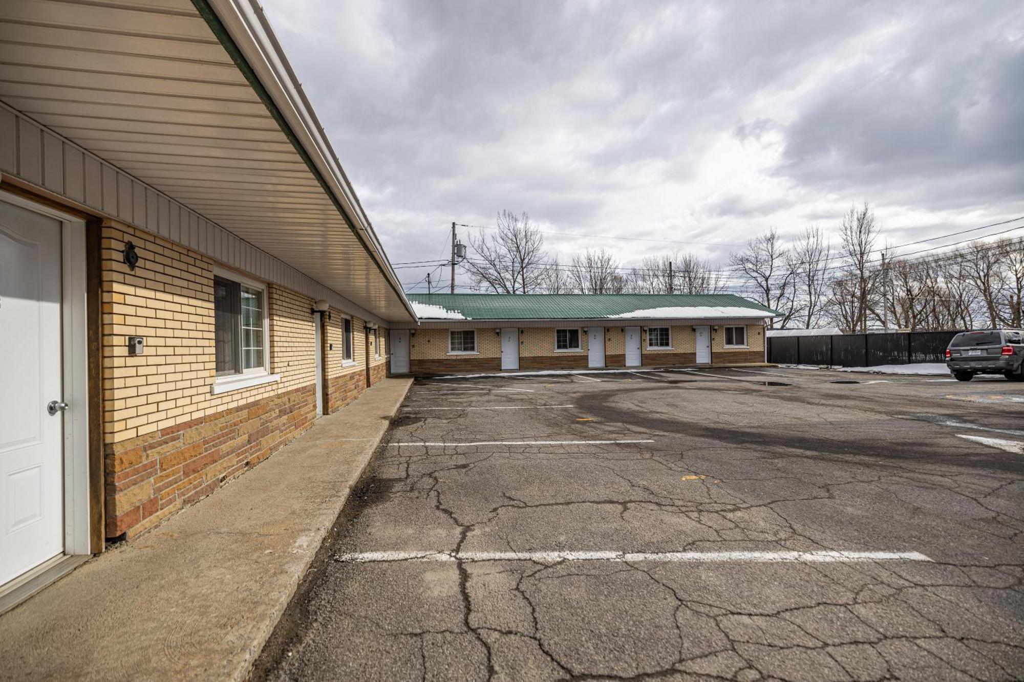 Motel Deblois Sainte-Anne-de-Beaupré Zewnętrze zdjęcie