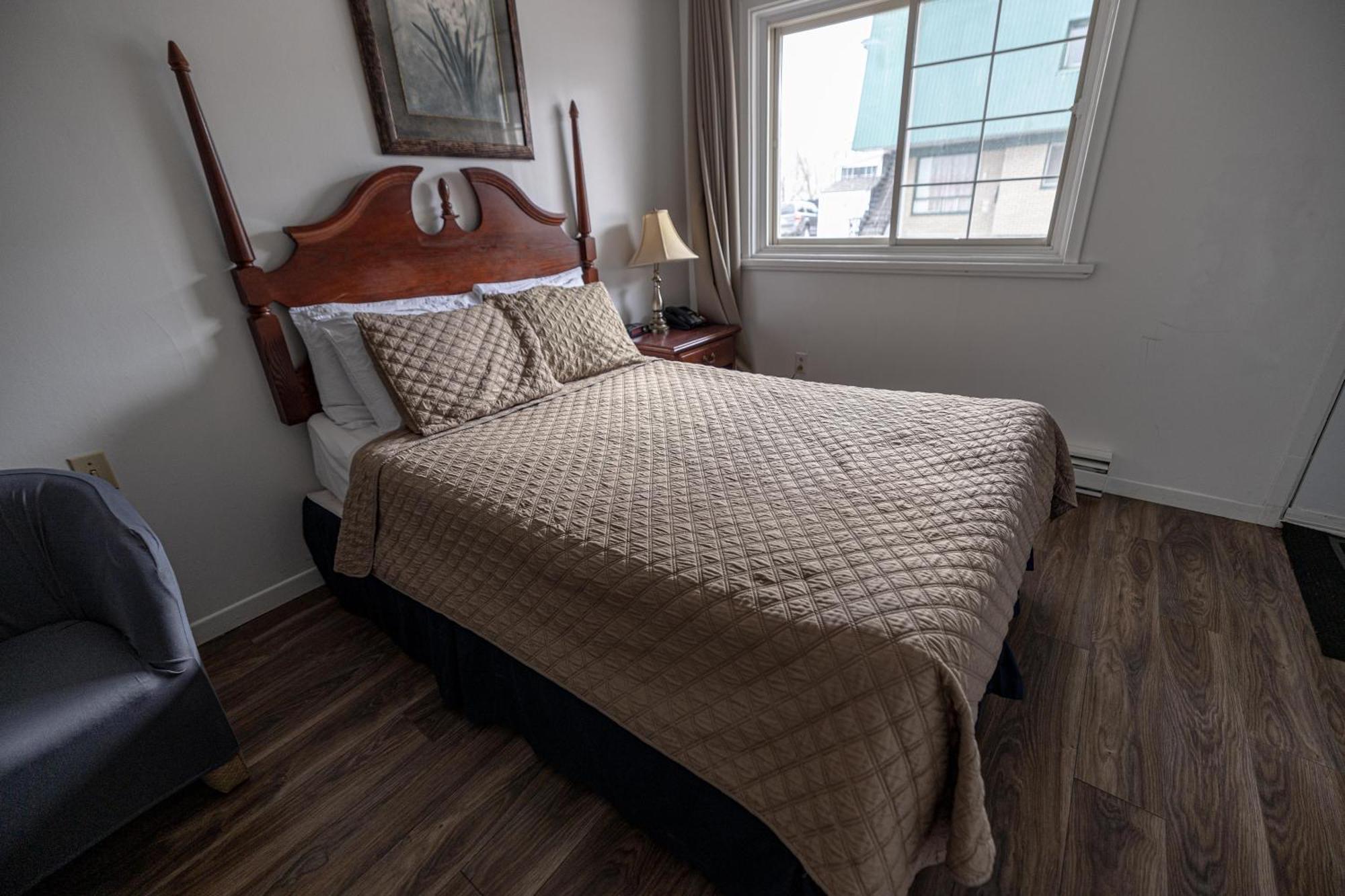 Motel Deblois Sainte-Anne-de-Beaupré Zewnętrze zdjęcie