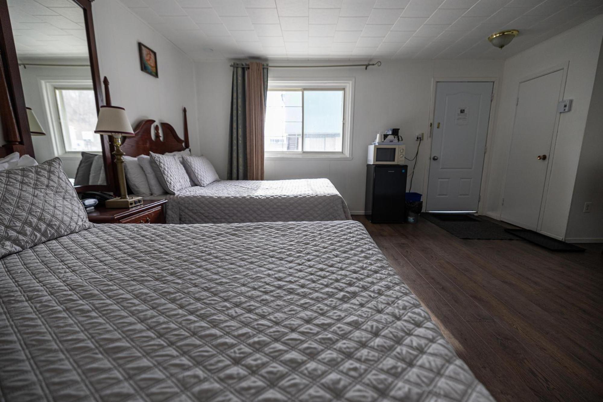 Motel Deblois Sainte-Anne-de-Beaupré Zewnętrze zdjęcie