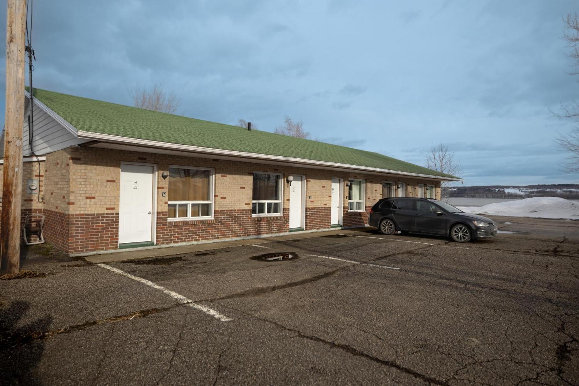 Motel Deblois Sainte-Anne-de-Beaupré Zewnętrze zdjęcie