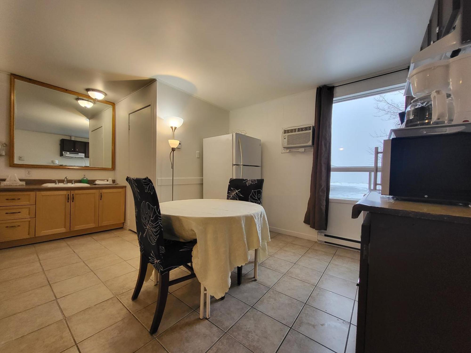 Motel Deblois Sainte-Anne-de-Beaupré Pokój zdjęcie