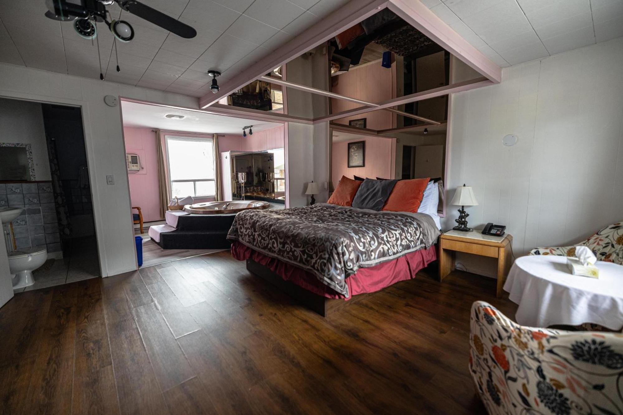 Motel Deblois Sainte-Anne-de-Beaupré Zewnętrze zdjęcie
